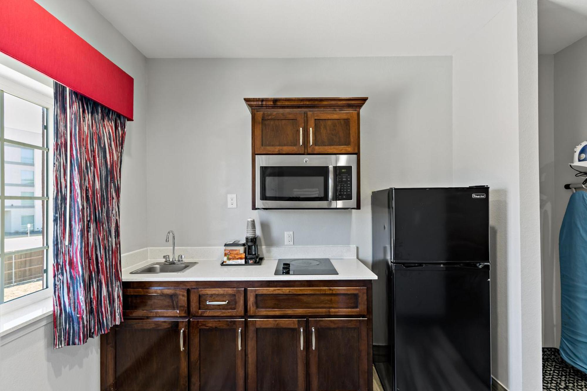 Paris Inn & Suites Экстерьер фото